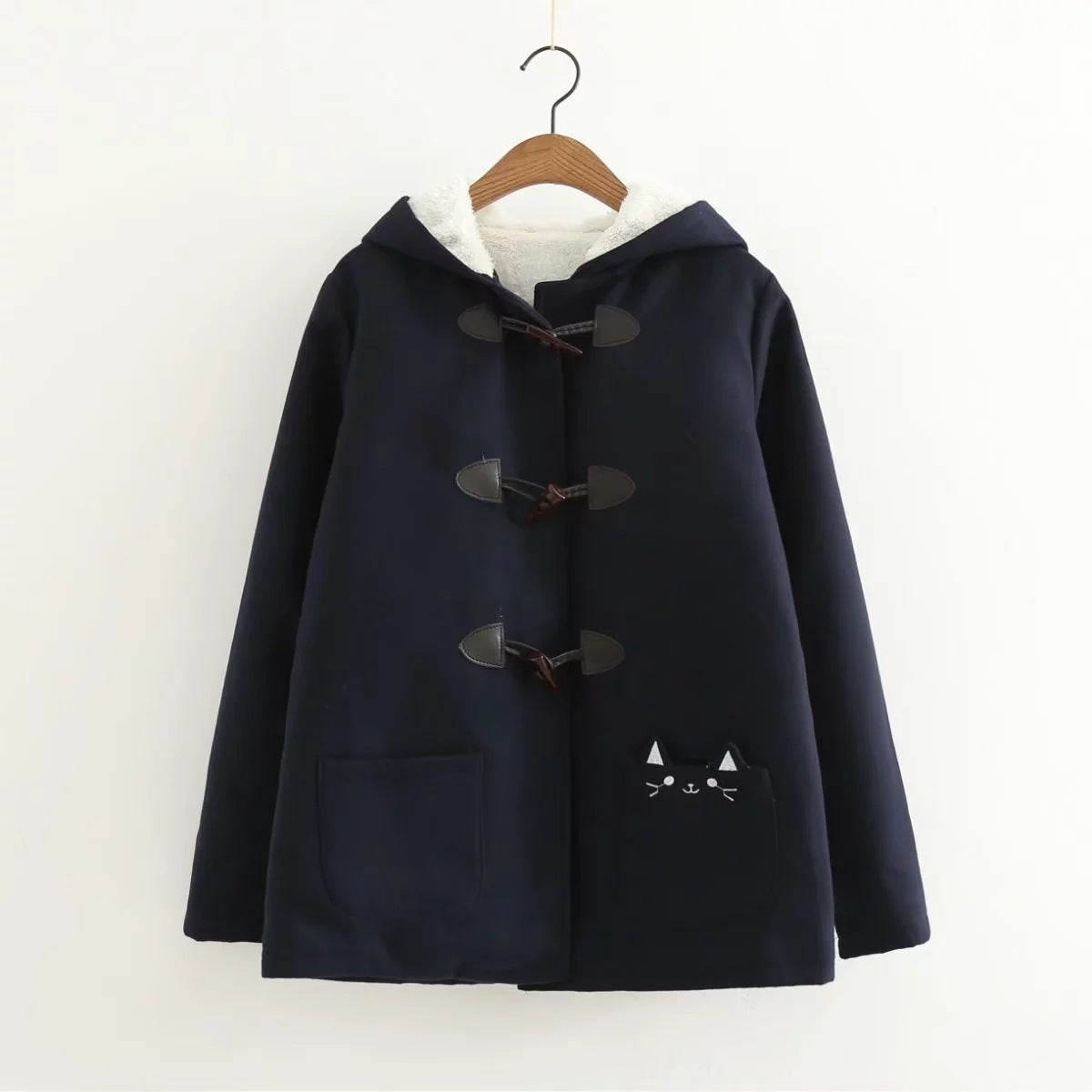 Horn button plus fleece coat