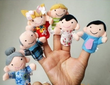 A set of 6 pieces of love each other, a family of fingers, a family of six early childhood puppet toys