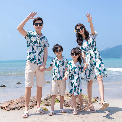 A Family Of Three And Four Father And Son Short-sleeved Shirt Suit